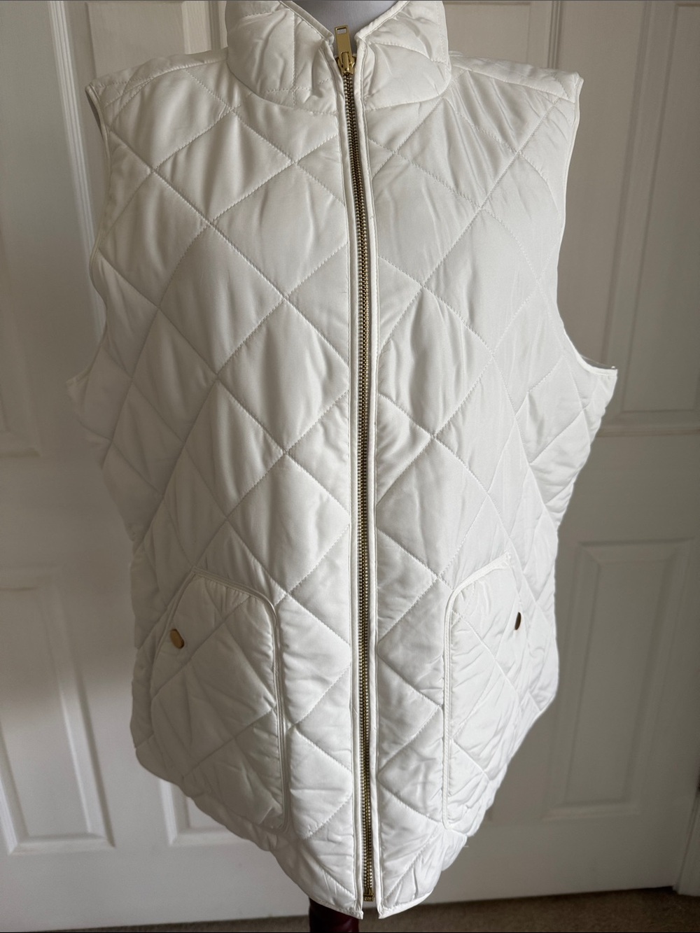 Charter Club White Quilted Puffer Vest with Gold Zipper